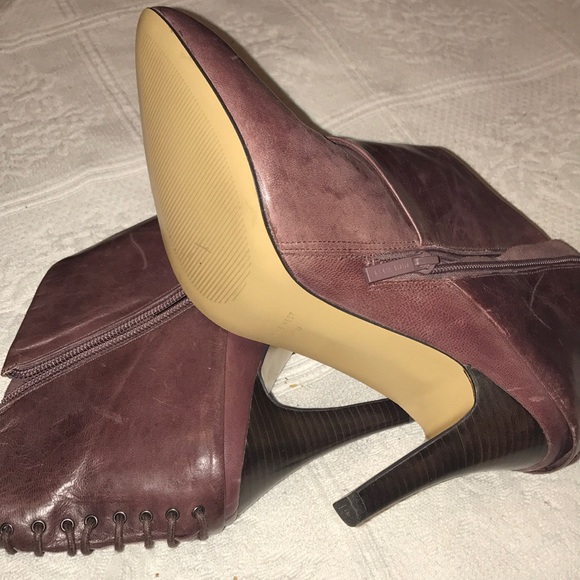 Fun short boot. - Picture 4 of 4